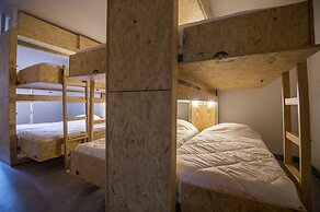 Des Arts- Guesthouse - Hostel