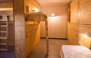 Des Arts- Guesthouse - Hostel