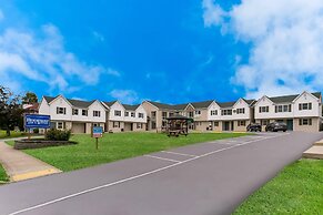 Rodeway Inn & Suites Hershey Chocolate Avenue