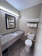 Rodeway Inn & Suites