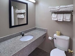 Rodeway Inn & Suites