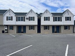 Rodeway Inn & Suites