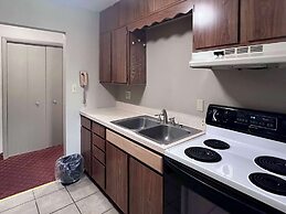 Rodeway Inn & Suites