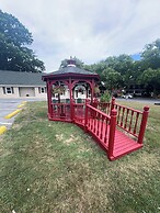 Rodeway Inn & Suites