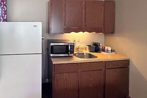 Rodeway Inn & Suites