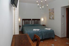 DolceVita Sorrento Guest House