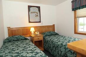 Champion Lakes Golf Resort