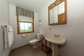 Champion Lakes Golf Resort