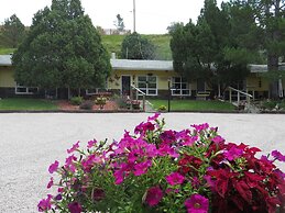 The Pines Country Inn