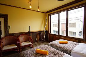 Hakuba Station Guest House Hostel eN