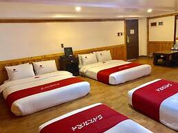 IL Mare Sakura Resort Boracay