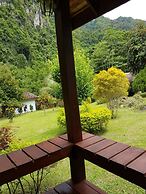 Phanom Bencha Mountain Resort