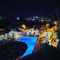 Dasis Hotel & Suites