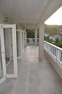 Treetops Apartments