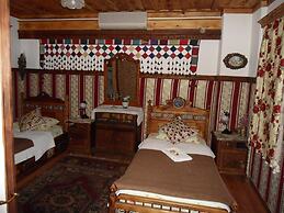 Homeros Pension & Guesthouse