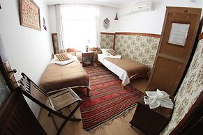 Homeros Pension & Guesthouse