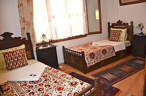 Homeros Pension & Guesthouse