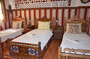 Homeros Pension & Guesthouse