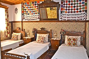 Homeros Pension & Guesthouse