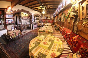 Homeros Pension & Guesthouse