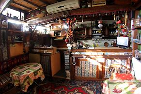 Homeros Pension & Guesthouse