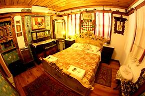 Homeros Pension & Guesthouse