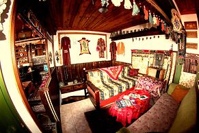 Homeros Pension & Guesthouse