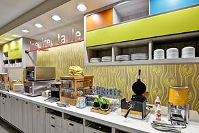 Home2 Suites by Hilton Tampa USF Near Busch Gardens