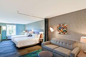 Home2 Suites by Hilton Tampa USF Near Busch Gardens