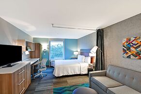 Home2 Suites by Hilton Tampa USF Near Busch Gardens