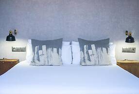 The Lights City Rooms