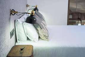 The Lights City Rooms