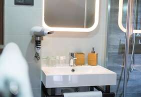 The Lights City Rooms