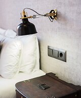 The Lights City Rooms