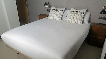 The Lights City Rooms