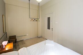 The Grand Meshmosh Hotel