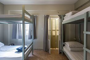 The Grand Meshmosh Hotel