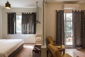 The Grand Meshmosh Hotel