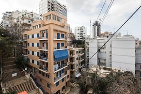 The Grand Meshmosh Hotel