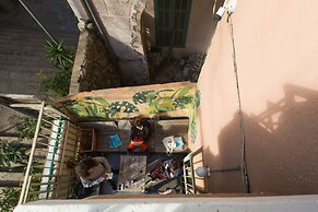 The Grand Meshmosh Hotel