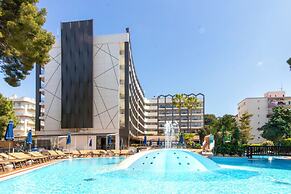 Golden Avenida Family Suites