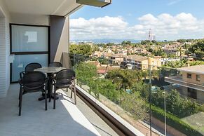 Golden Avenida Family Suites