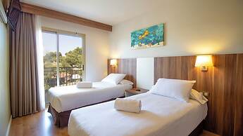 Golden Avenida Family Suites
