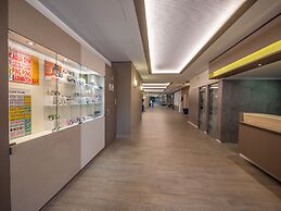 Golden Avenida Family Suites