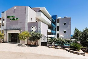 Hotel Manos Palace