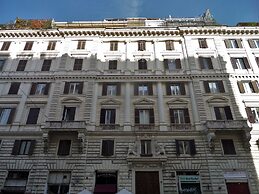 B&B 2 Passi Al Colosseo