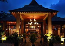 Green Tropical Village Hotel & Resort