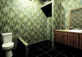 Green Tropical Village Hotel & Resort