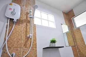 C Room at Airport by Choktawee