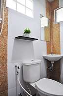 C Room at Airport by Choktawee